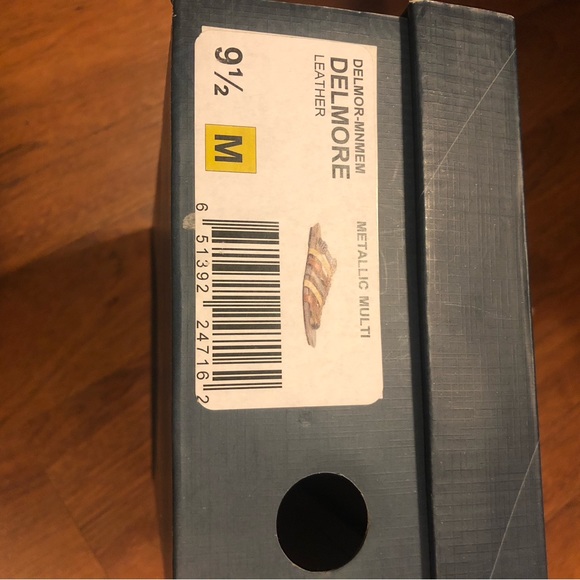 Multi Metallic J Renee Sandals with ankle strap Size 9 1/2 medium. - Picture 3 of 4